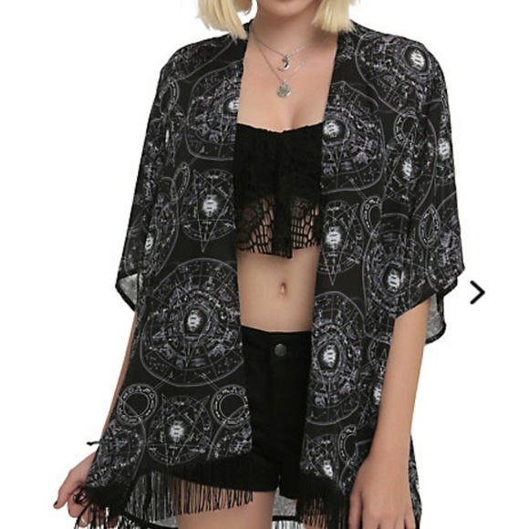 ISO Kimonos - Picture 3 of 4